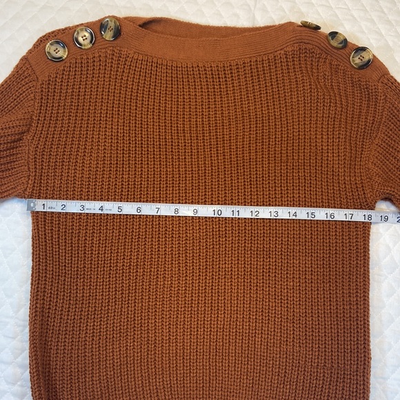 E & M Cable Knit Sweater. Size Small. Rust Color. Button Detail on Shoulders. - Picture 7 of 11